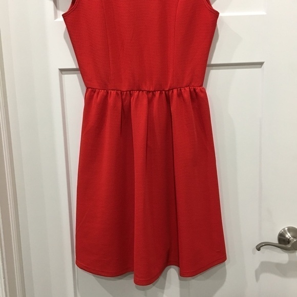 FRANCESCA’S Alya red dress pearl bling trim size medium - Picture 4 of 9